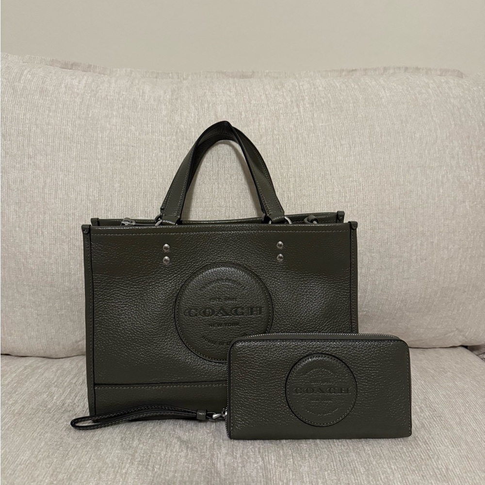 Coach Olive Green Tote and Wallet Set